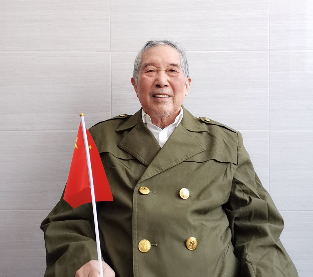 歌颂英雄 致敬军人——通大医院老年护理中心庆“八一”建军节主题活动(图5)