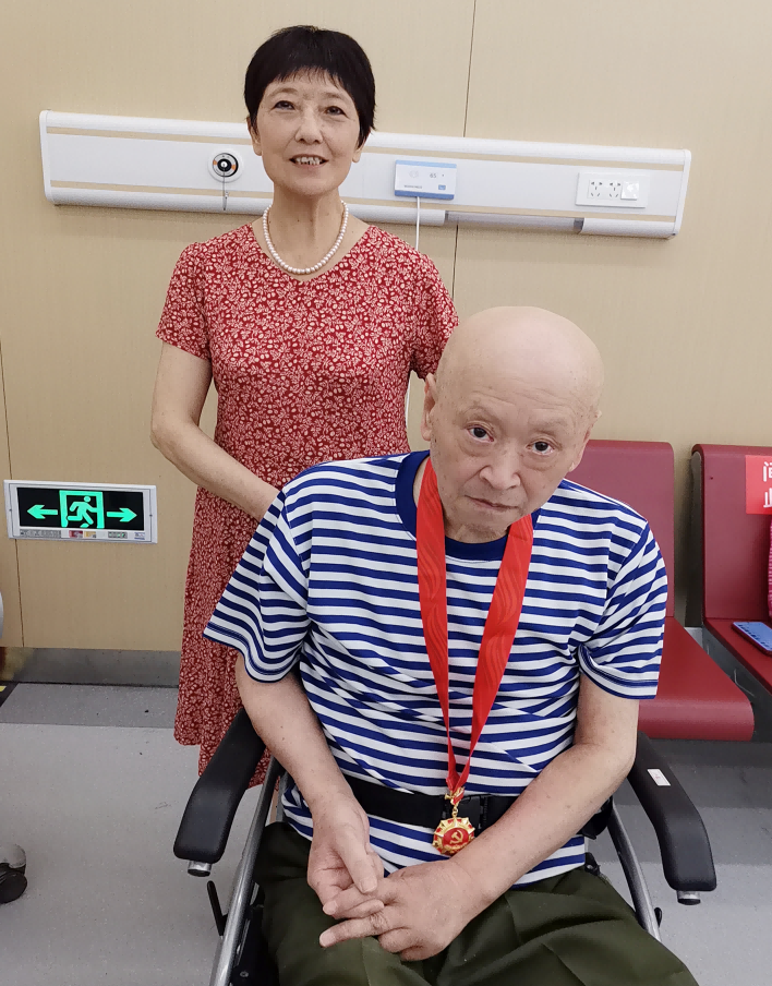 歌颂英雄 致敬军人——通大医院老年护理中心庆“八一”建军节主题活动(图1)
