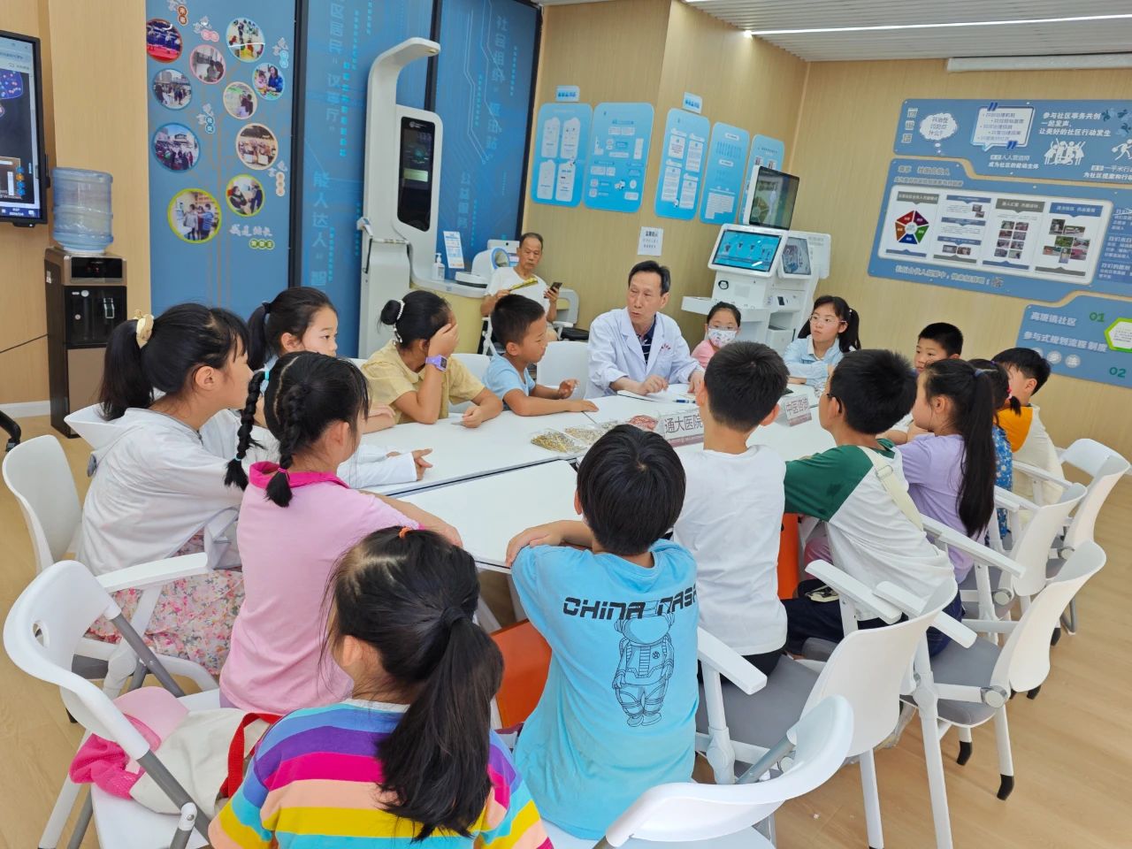 大爱无疆，医心向善 | 通大中医院获“优秀公益企业”荣誉称号(图3)