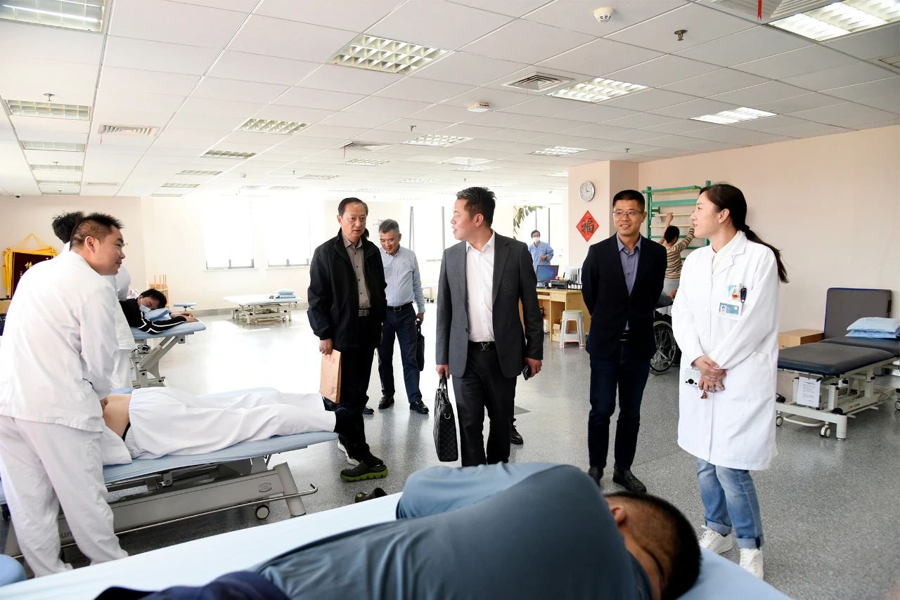 通大丨动态 上海市第二康复医院与上海通大中医医院签定战略合作协议(图13)