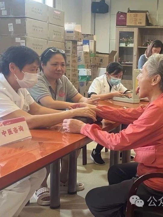 太和堂祥记走进德州养老院开展中秋国庆慰问活动(图4)