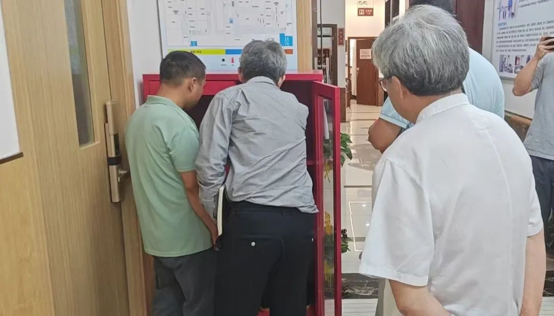 筑牢安全防线，坚守“医”方安全 | 石化街道领导莅临我院检查消防安全工作(图3)