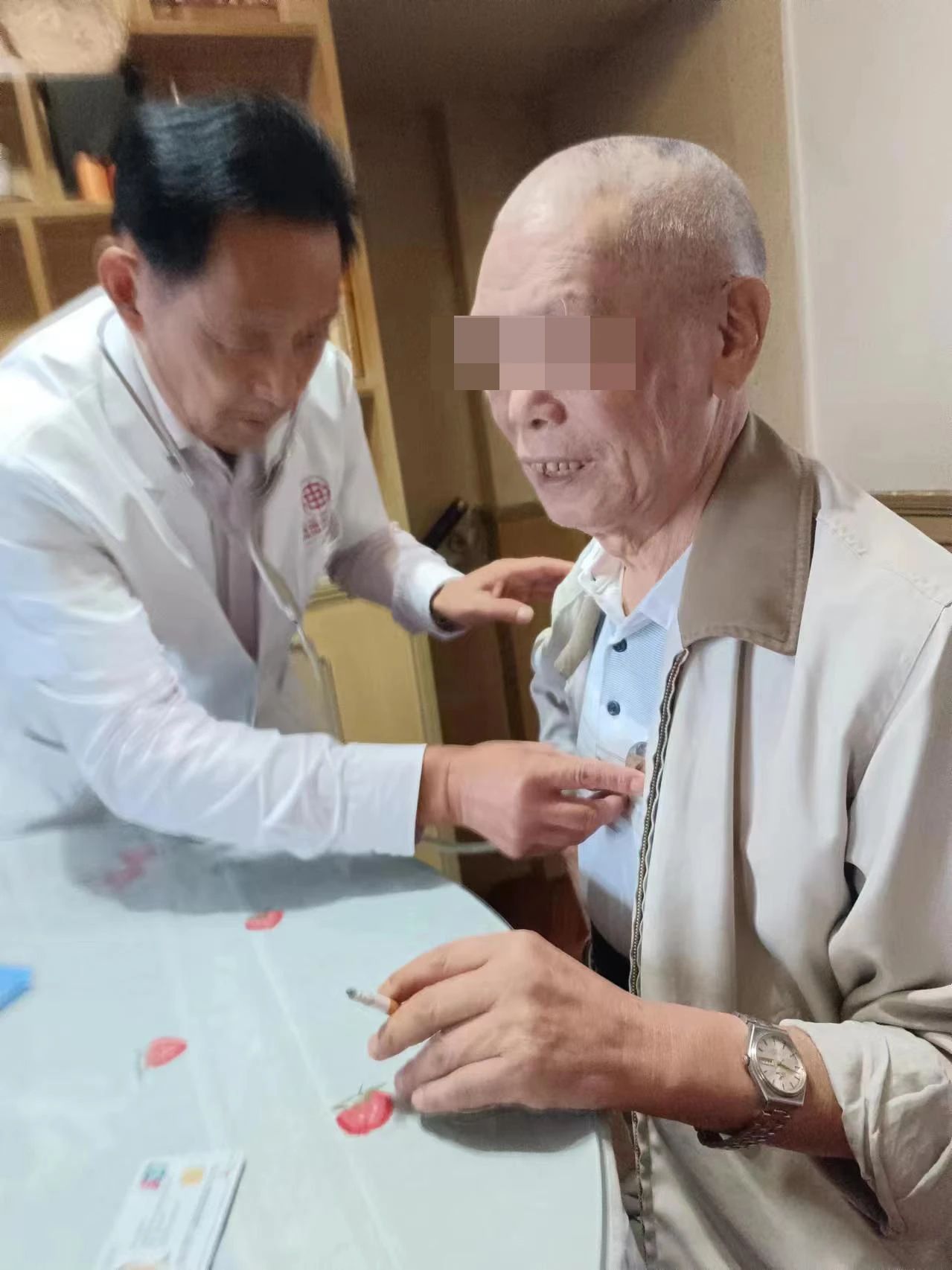 关爱高龄独居、空巢老人，上门服务不停歇(图8)