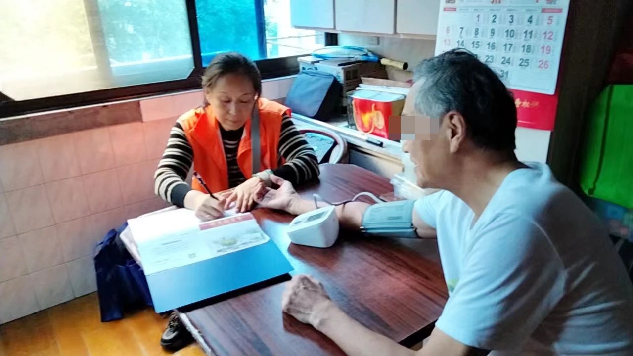 关爱高龄独居、空巢老人，上门服务不停歇(图9)