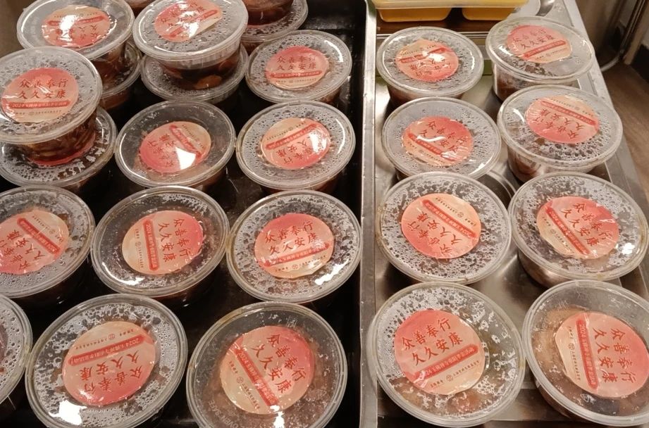 玉佛长寿面·敬老孝亲行动——上海市老年基金会金山区代表处与上海福申护理院为长者送上长寿面(图7)