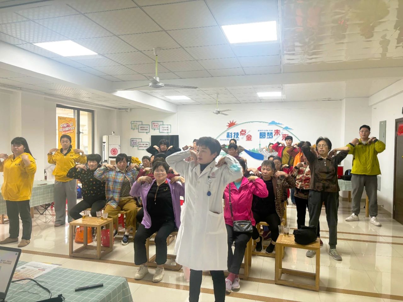福申中医堂膏方养生科普走进社区(图14)