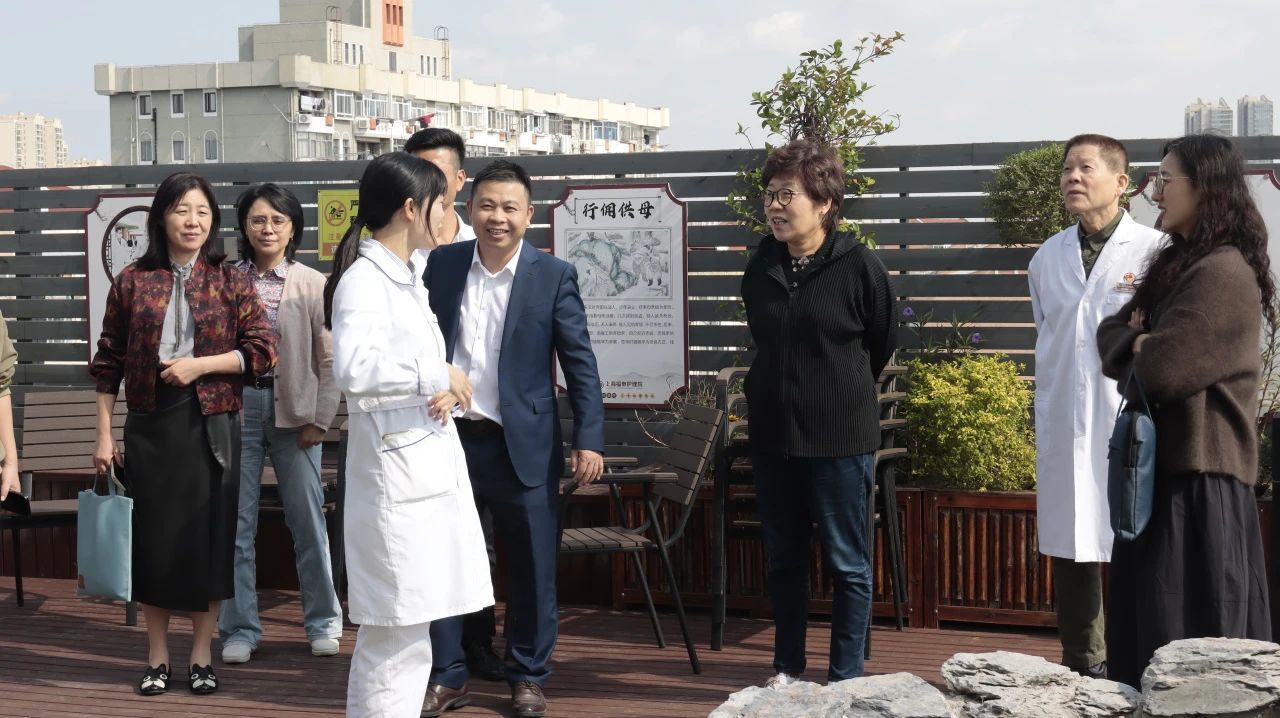 上海市老年基金会虹口代表处会长胡军一行赴金山区福申护理院调研指导(图9)