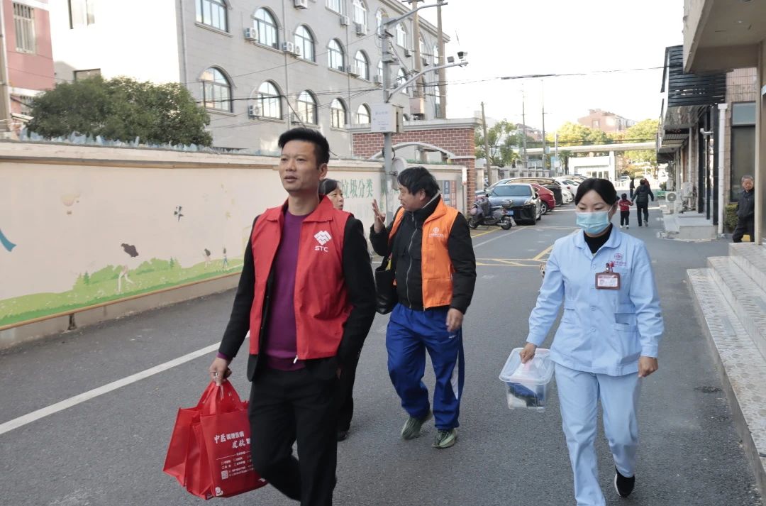 爱满感恩节 情暖老人心——福申护理院社区义剪活动(图5)